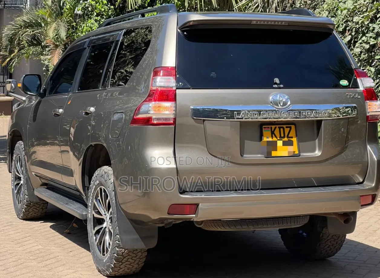 Toyota Land Cruiser Prado 2016 Brown