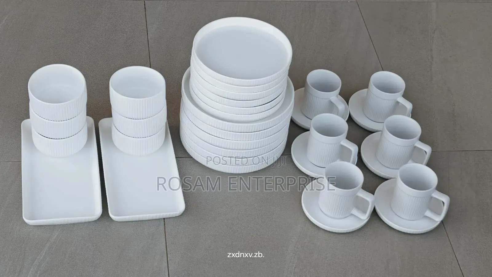32pcs White Matte Stoneware Elegant European Porcelain Dinner Set