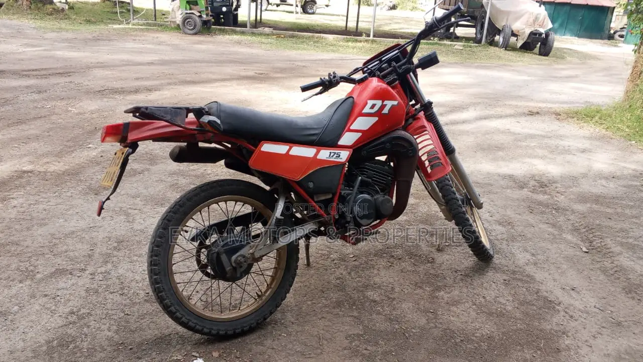 Yamaha DT175 2005 Red