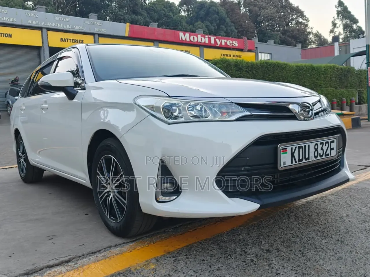 Toyota Corolla Fielder 2019 White