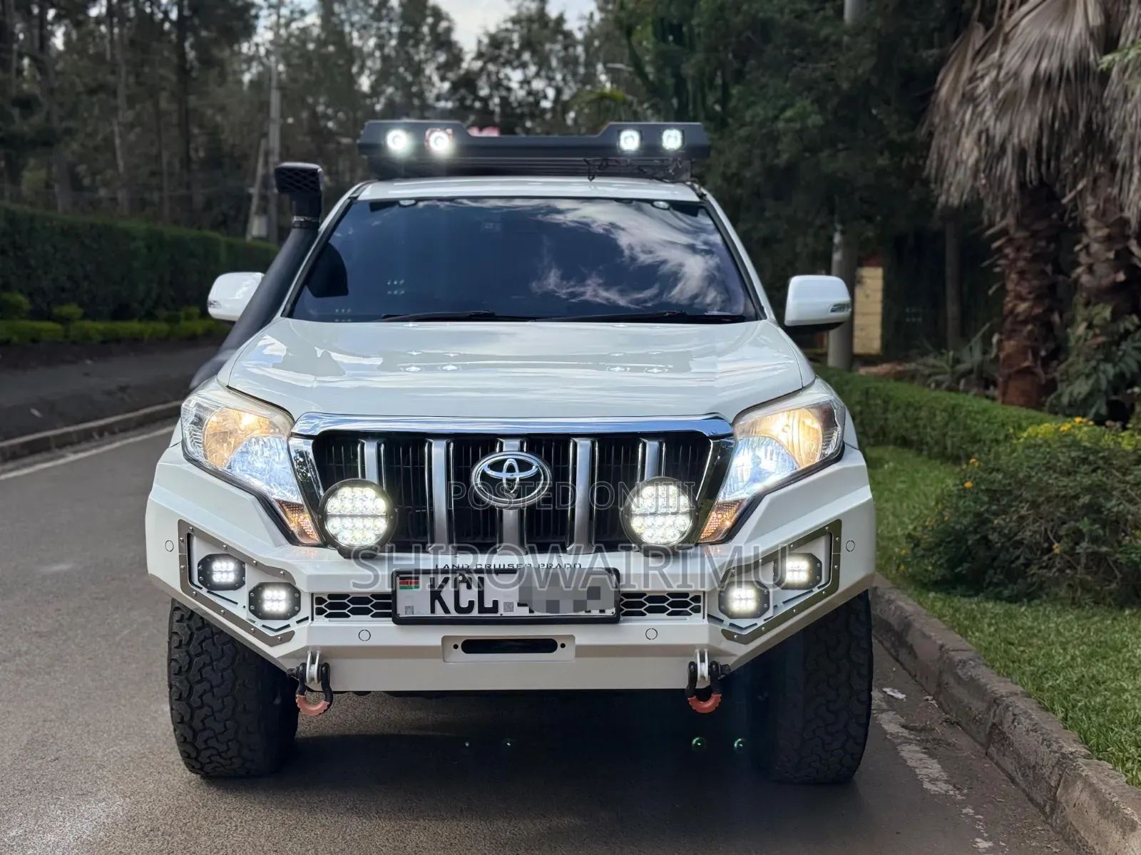 Toyota Land Cruiser Prado 2012 Off white
