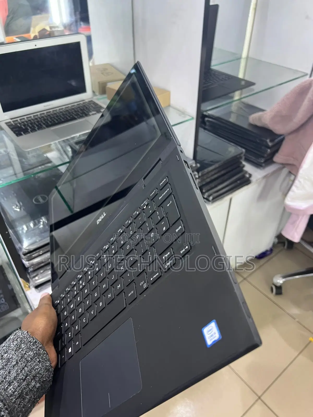 Laptop Dell Latitude 3310 2-in-1 8GB Intel Core i5 SSD 256GB