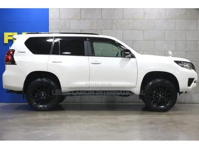 Toyota Land Cruiser Prado 2021 White