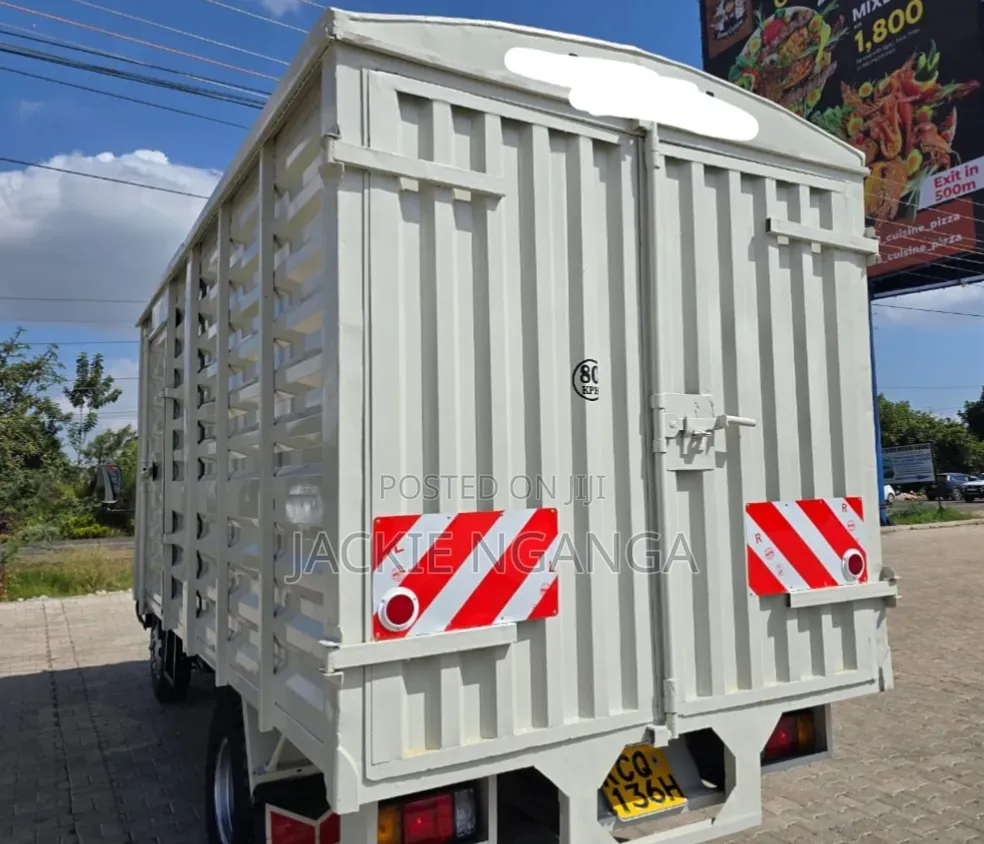 Isuzu NKR Local 2018 White