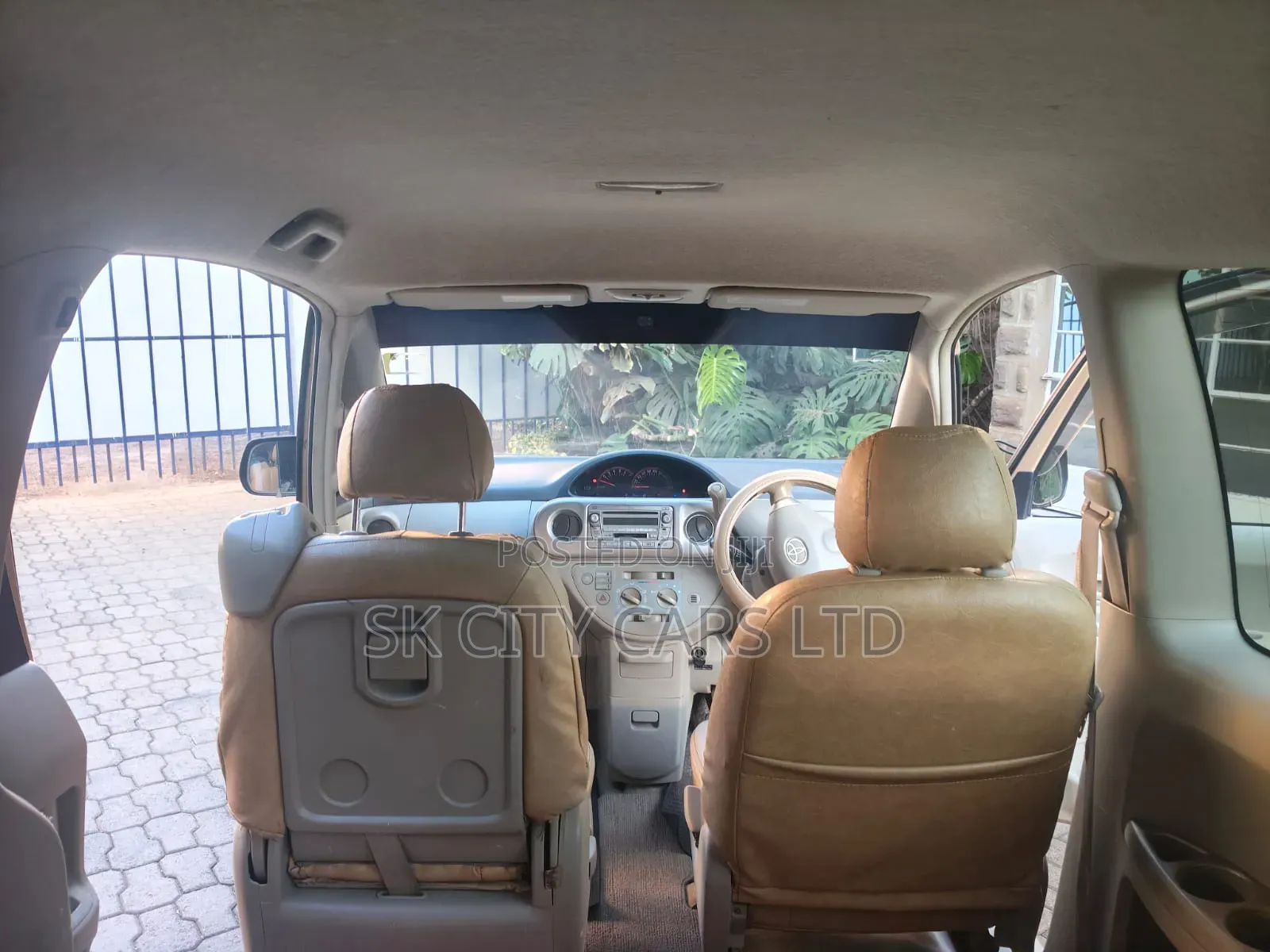Toyota Porte 2009 Beige