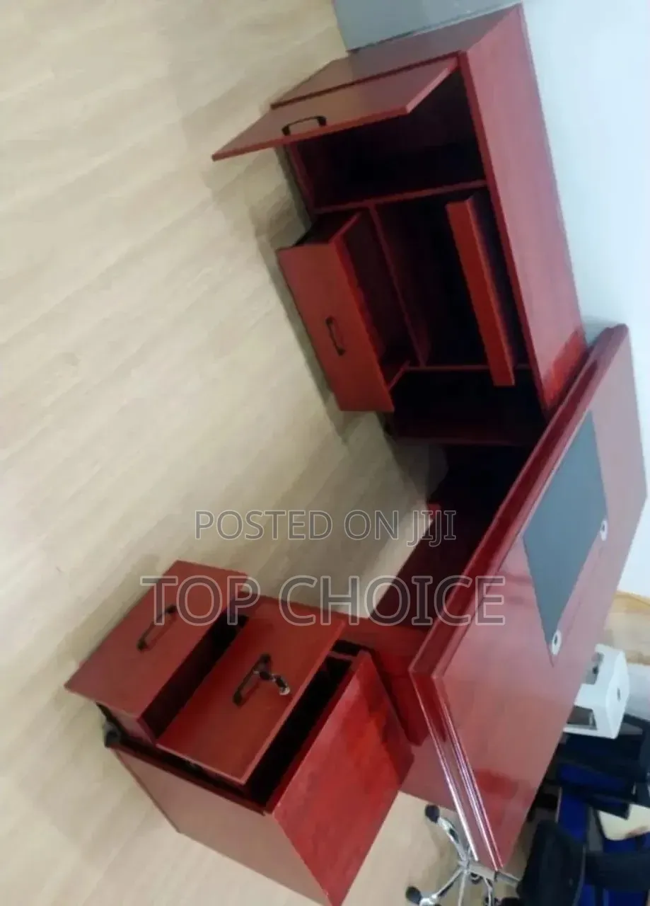 Mahogany 1.6 M ; Executive Office Desk