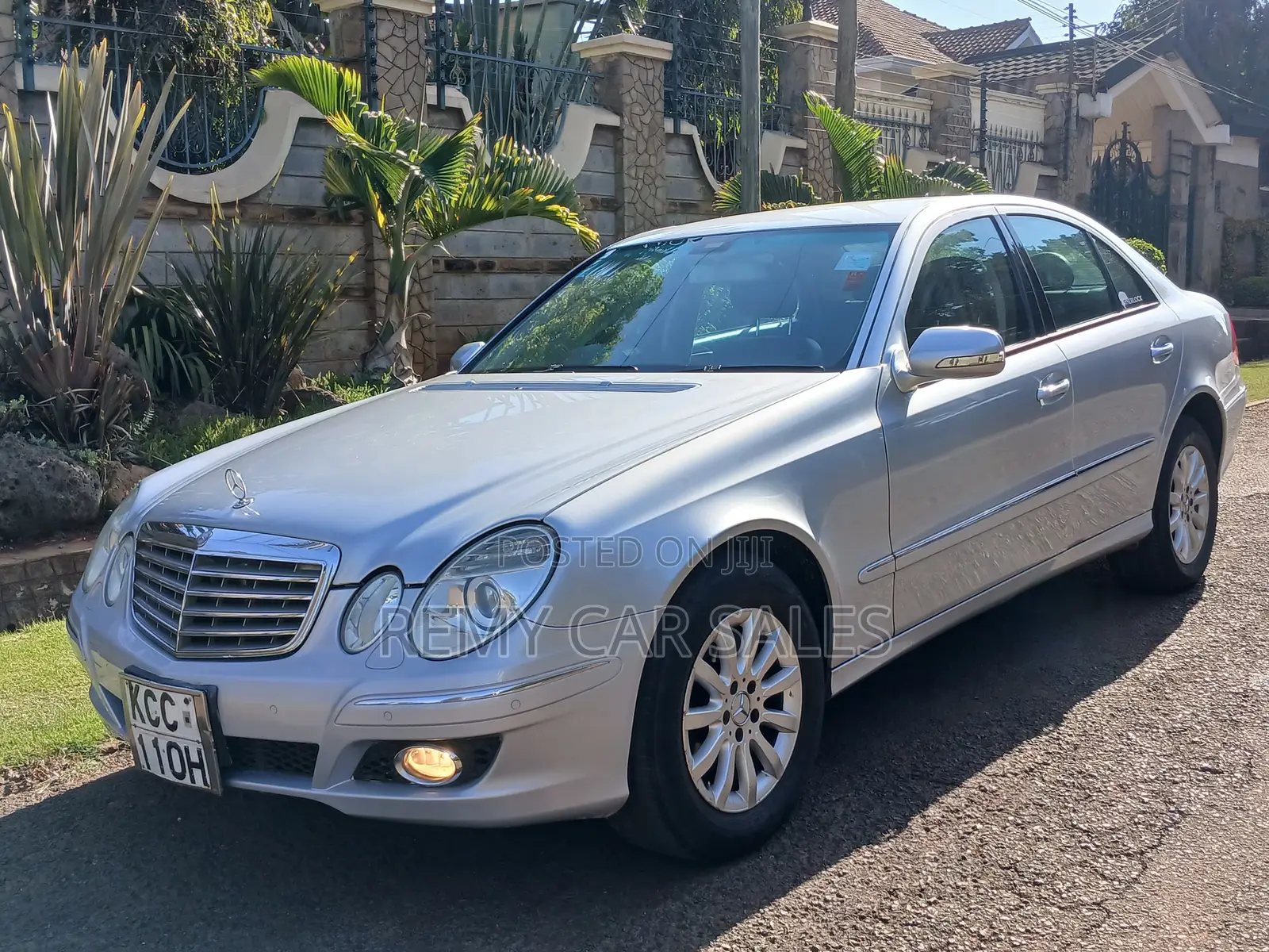 Mercedes-Benz E250 2009 Silver