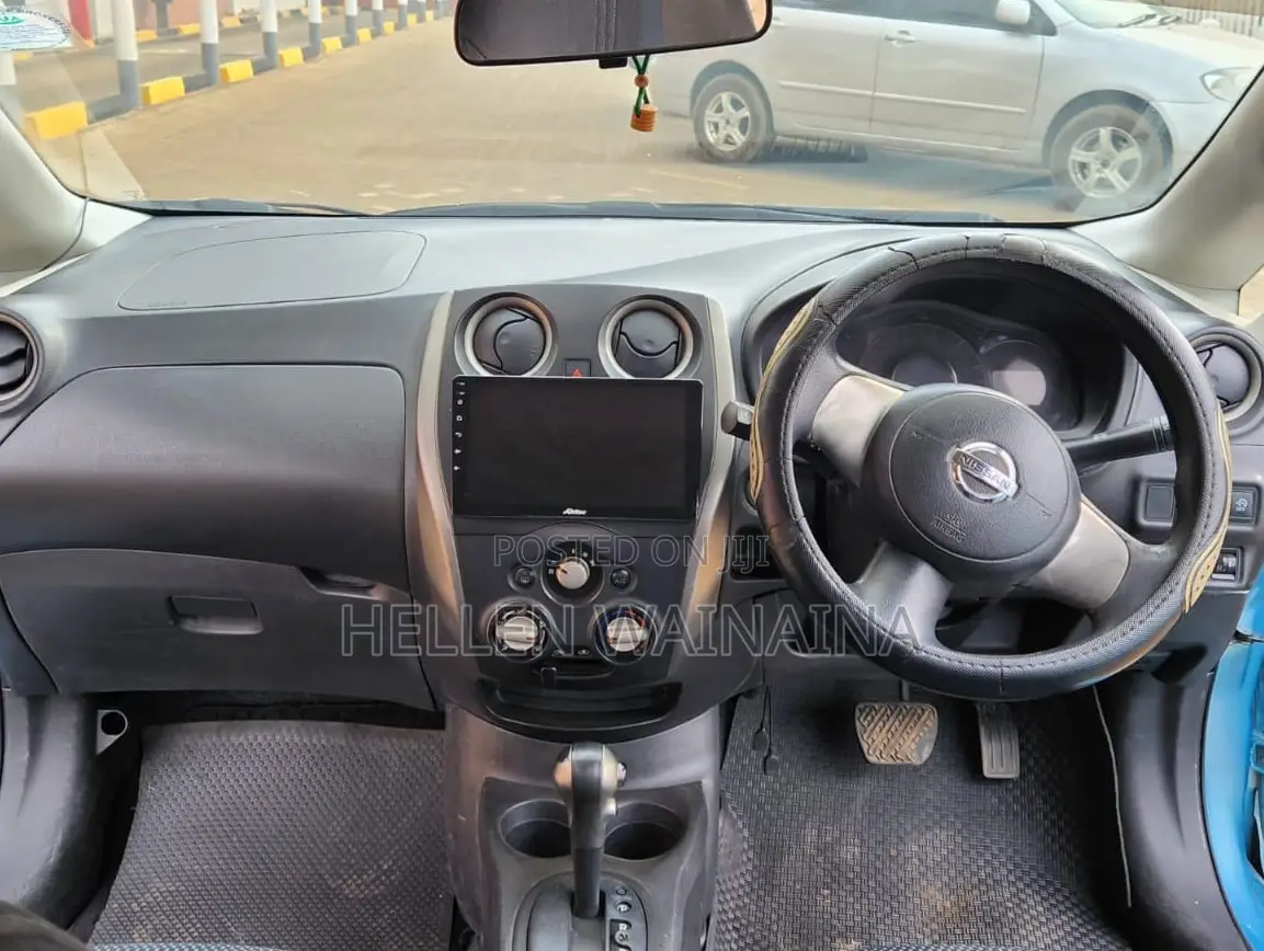 Nissan Note 2011 Blue