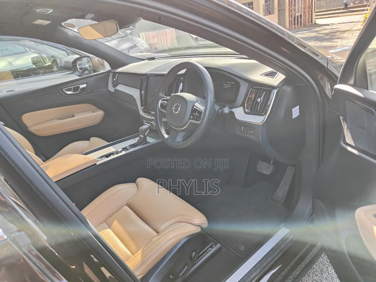 Volvo XC60 2019 Brown