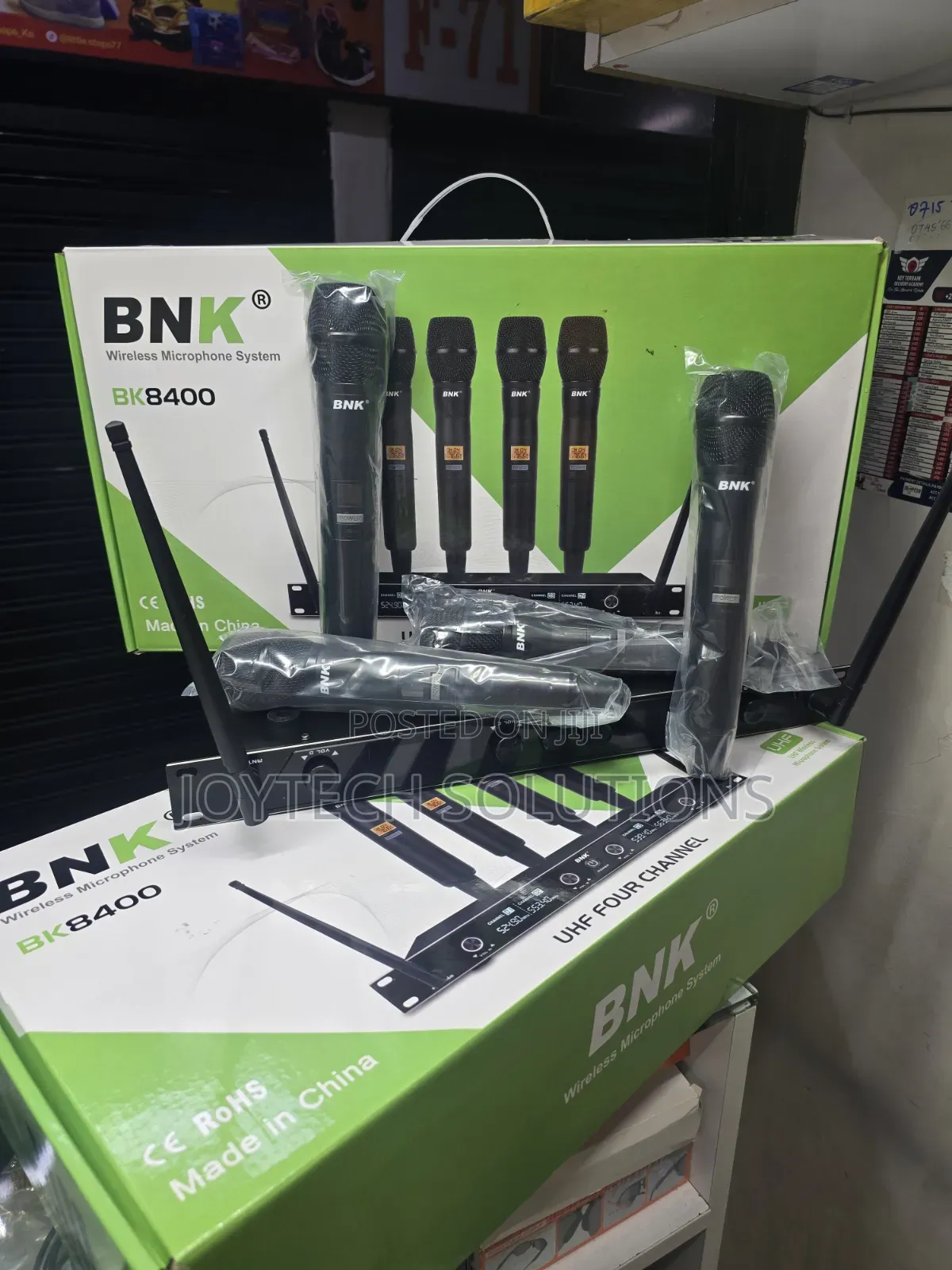 BNK BK8400 UHF 4 Mic Wireless System – Professional Sound