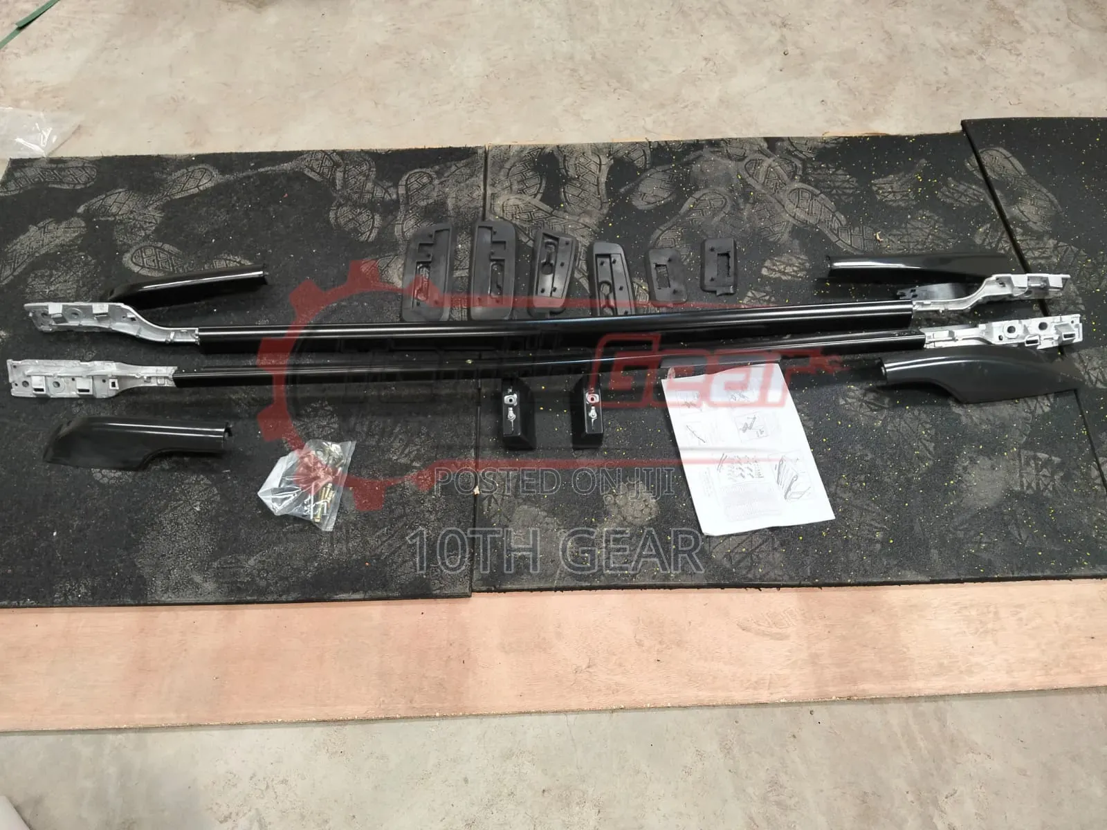 Land Cruiser 200 Series Roof Rail .(Black)