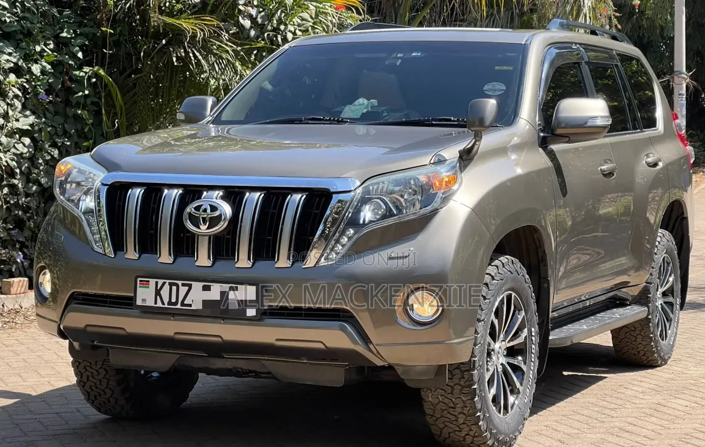 Toyota Land Cruiser Prado 2016 Gold