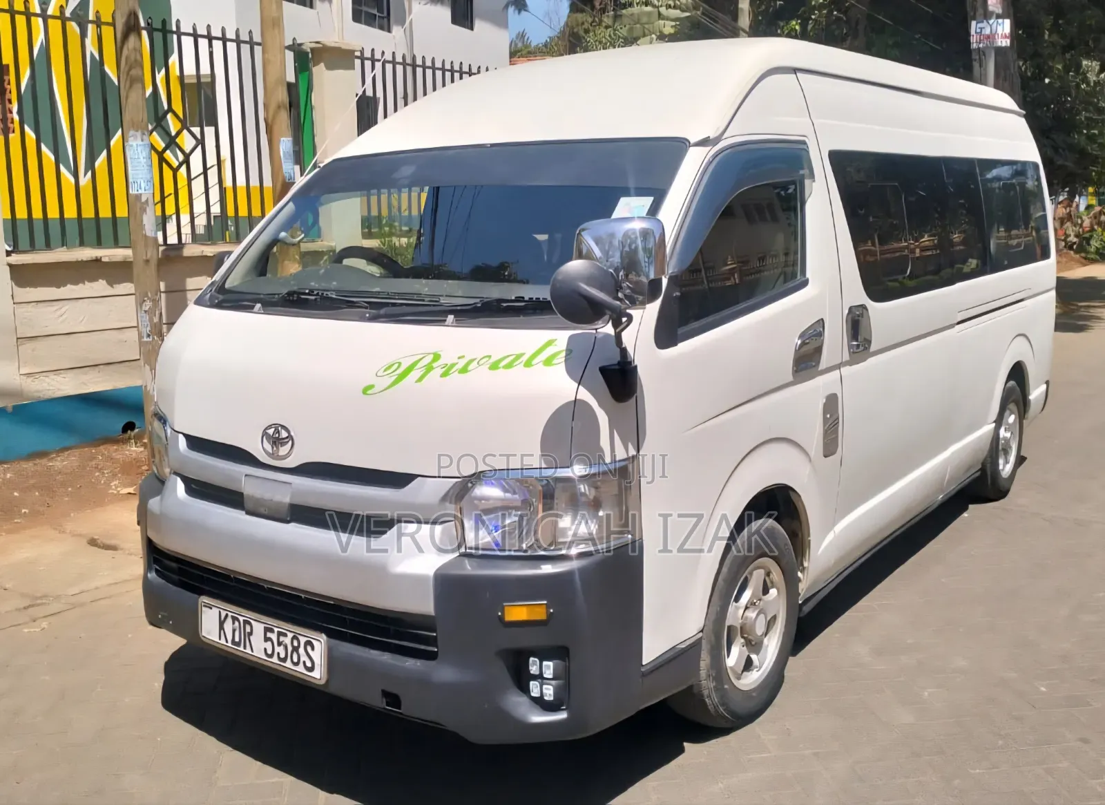 Toyota HiAce 2019 White