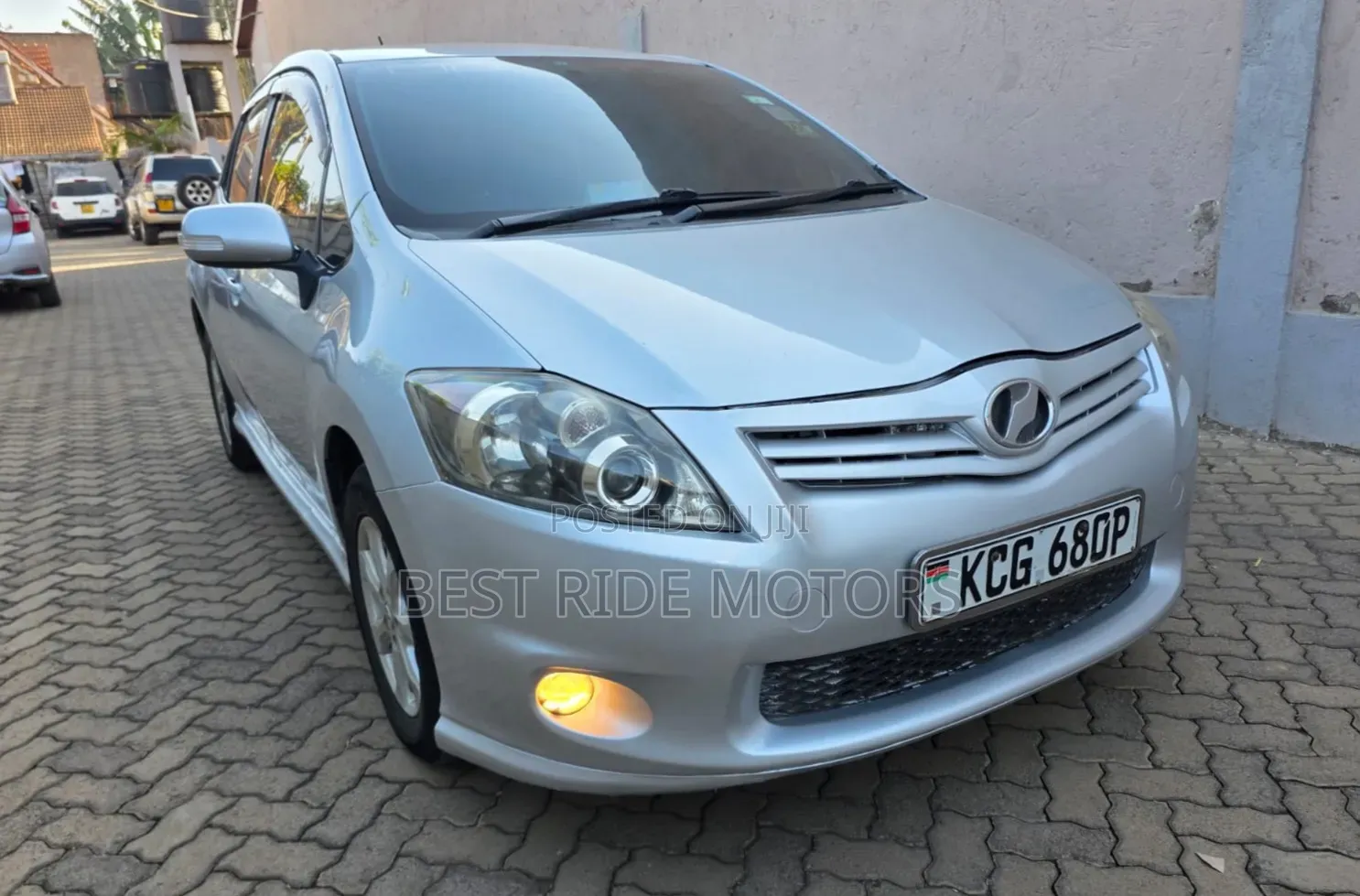 Toyota Auris 2010 Silver