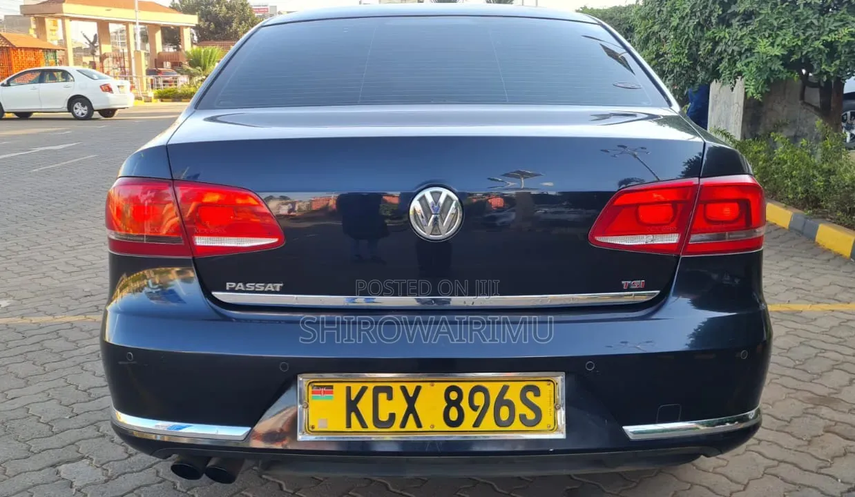 Volkswagen Passat 2013 Black
