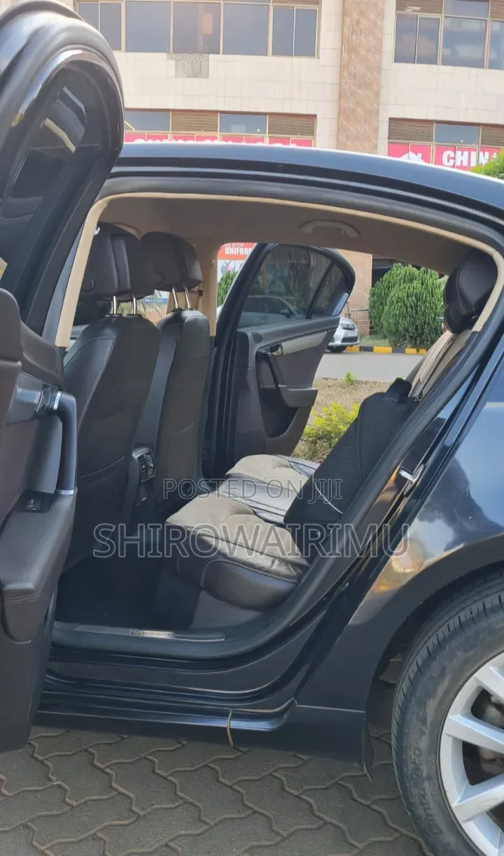 Volkswagen Passat 2013 Black
