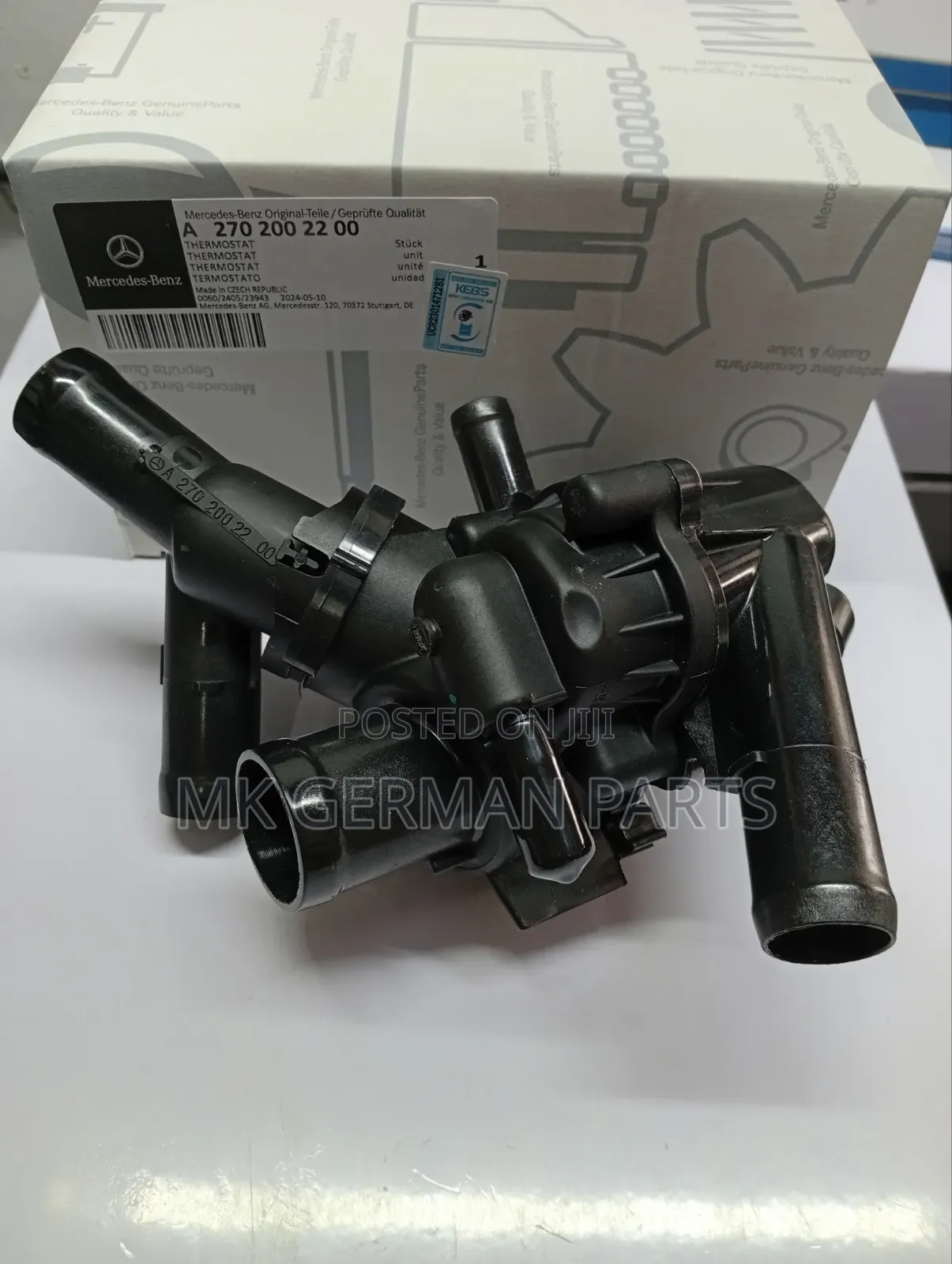 Genuine Mercedes Engine Thermostat Housing/Coolant Thermostat Housing.