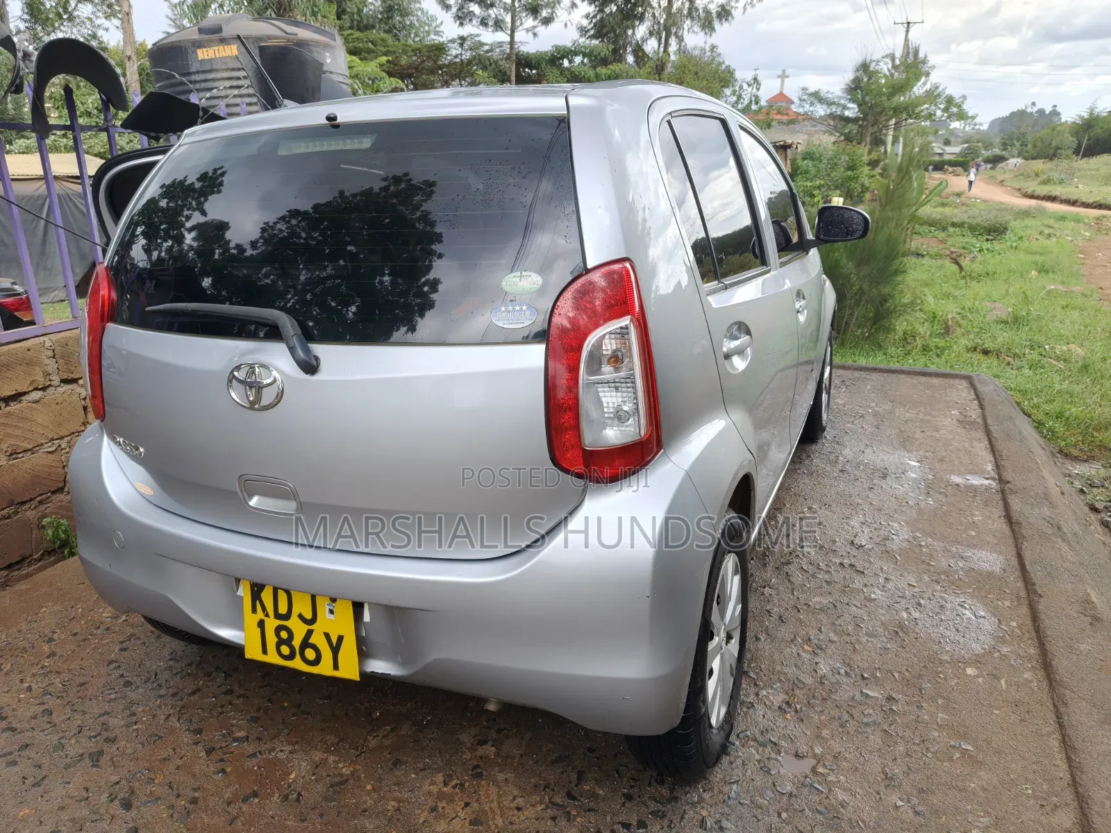 Toyota Passo 1.0 FWD 2015 Silver