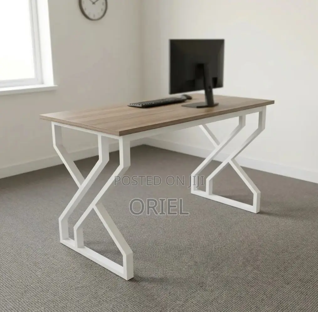 Office Desk : Modern Generic Computer Desk