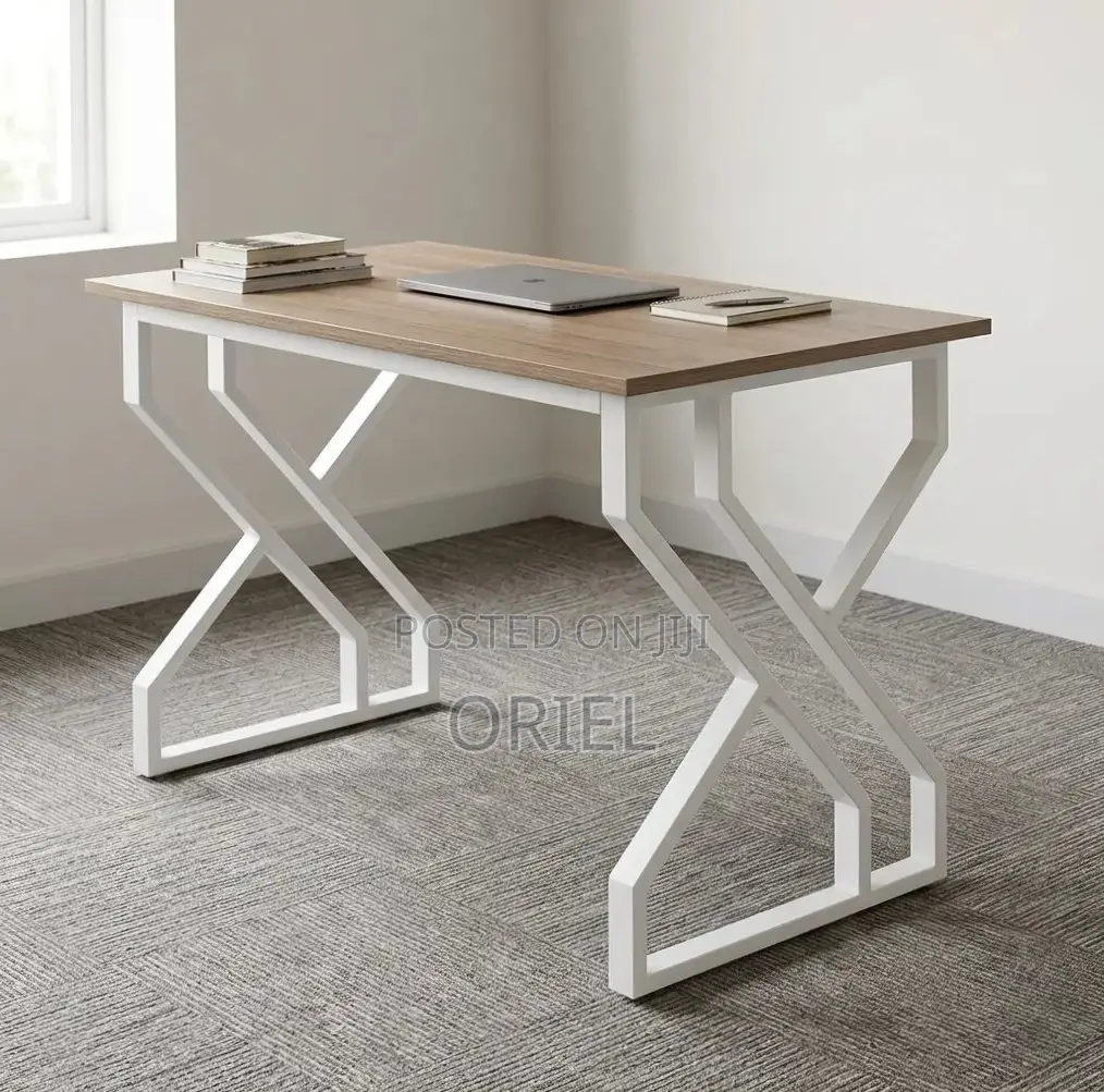 Office Desk : Modern Generic Computer Desk