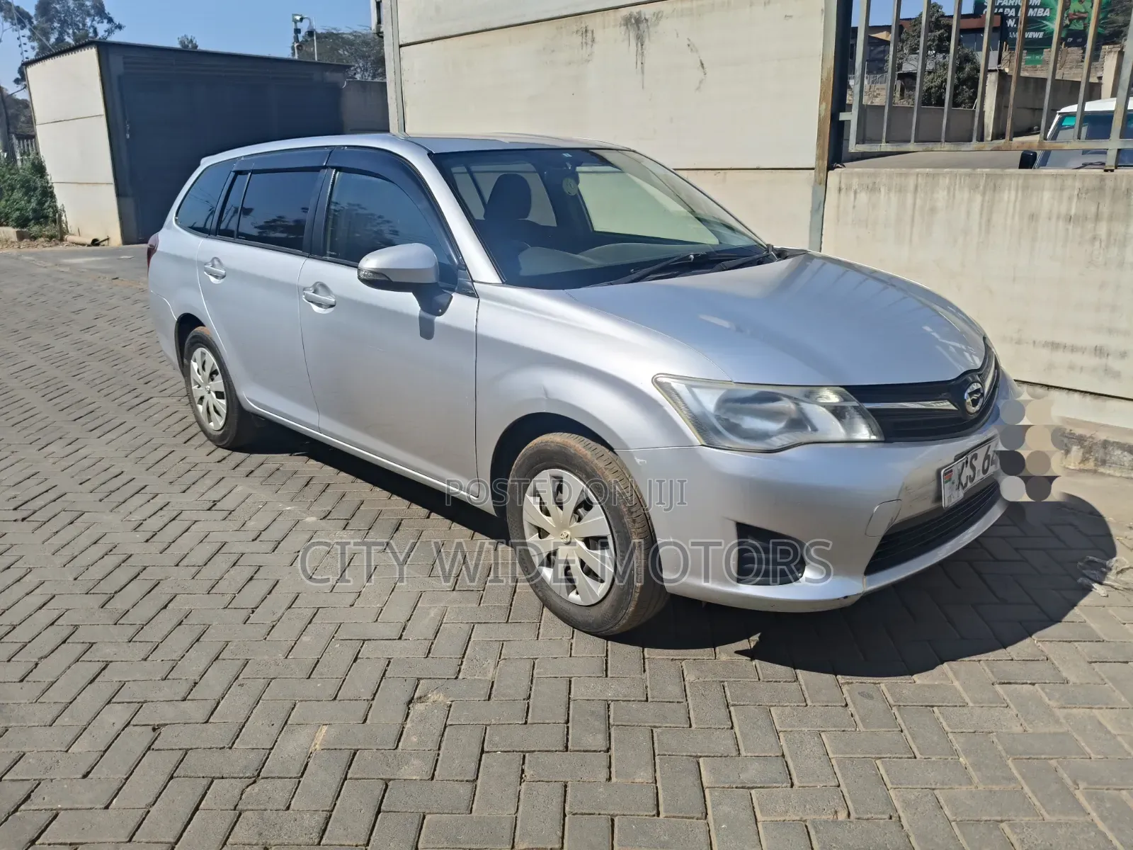 Toyota Corolla Fielder 2012 Silver