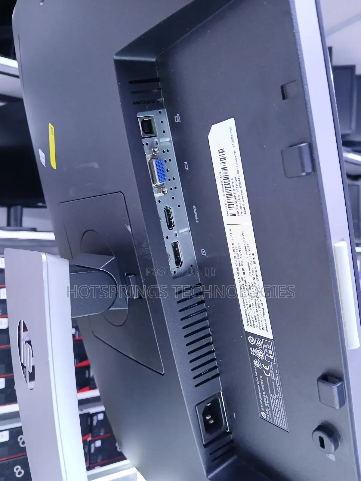 HP EliteDisplay E242
24-Inch Monitor