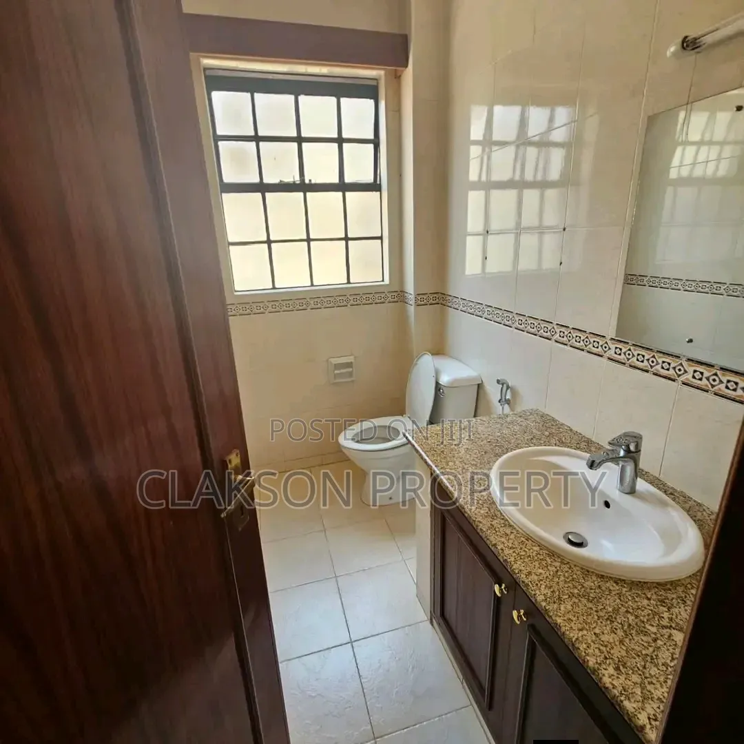 4bdrm Townhouse/Terrace in Lavington Atheru, Valley Arcade for sale