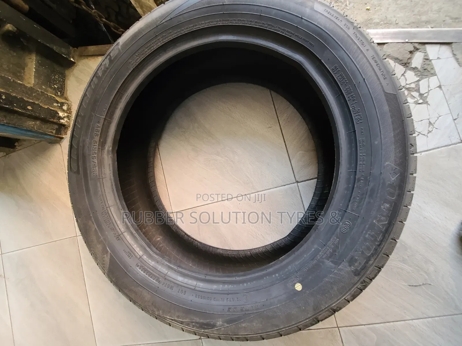 225 /55 R19 Dunlop Tyres 99v Grandtrek Pt5 Made in Japan