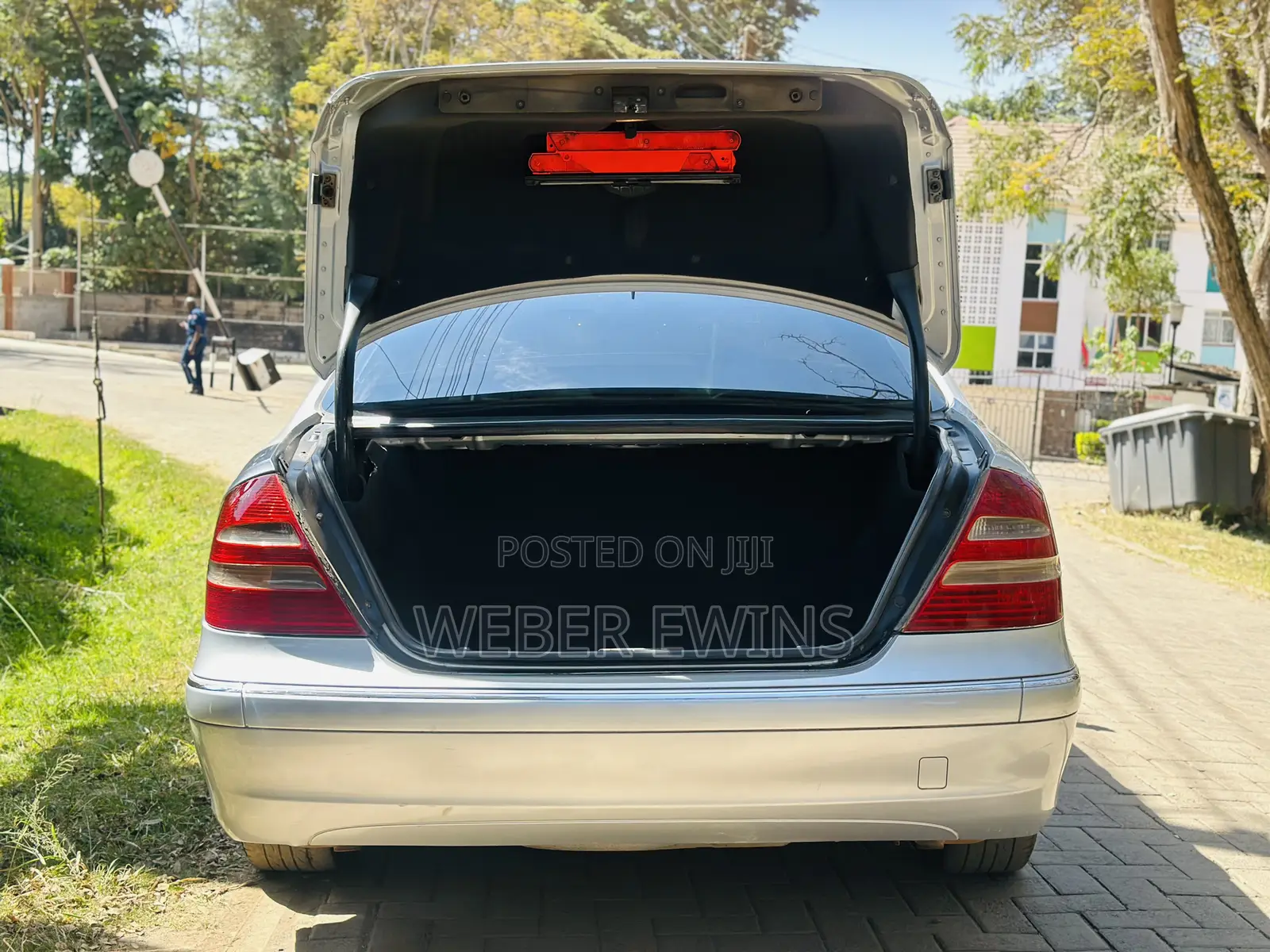 Mercedes-Benz E200 2003 Silver