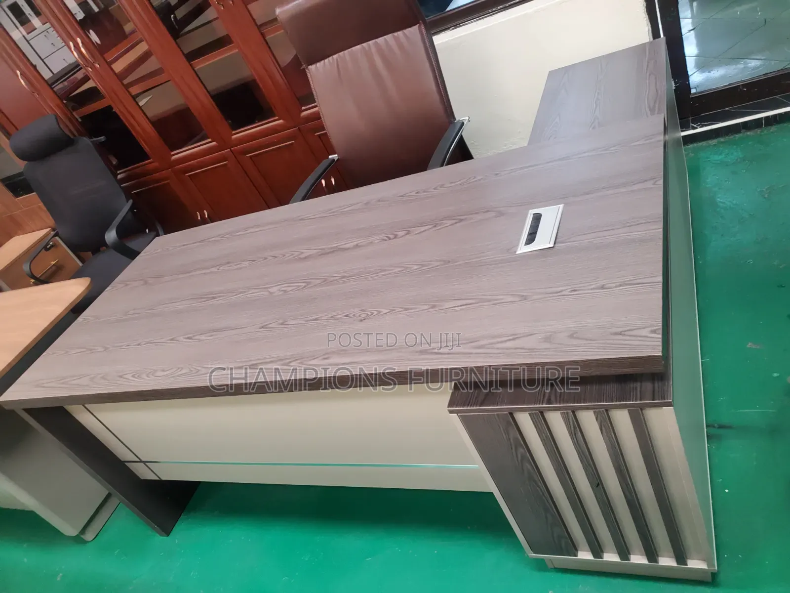 1.8M Executive Desk With Side Pedestal