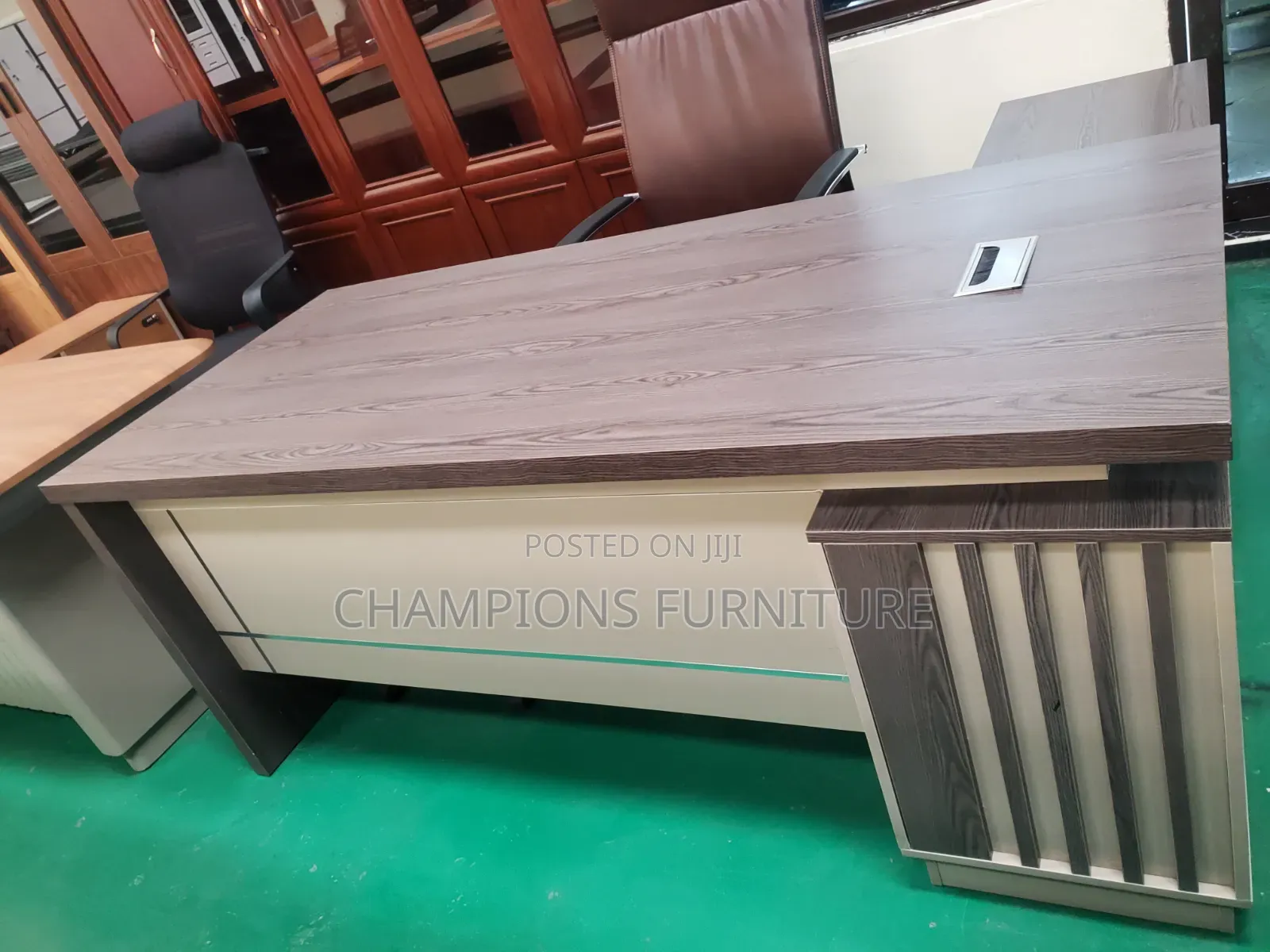 1.8M Executive Desk With Side Pedestal