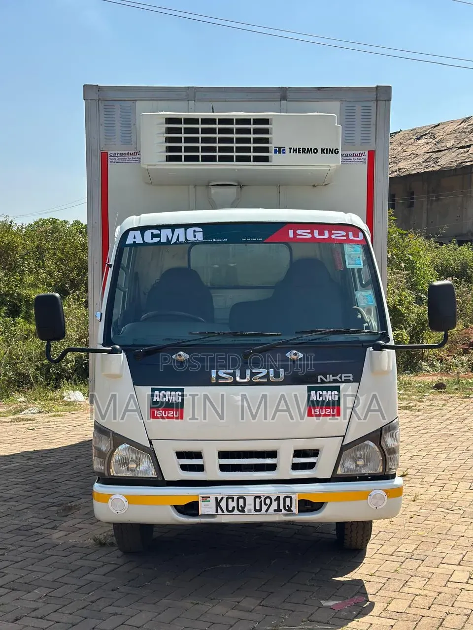 Isuzu NKR Covered