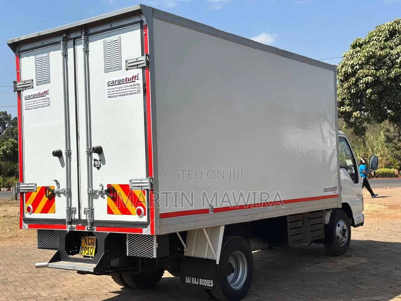 Isuzu NKR Covered