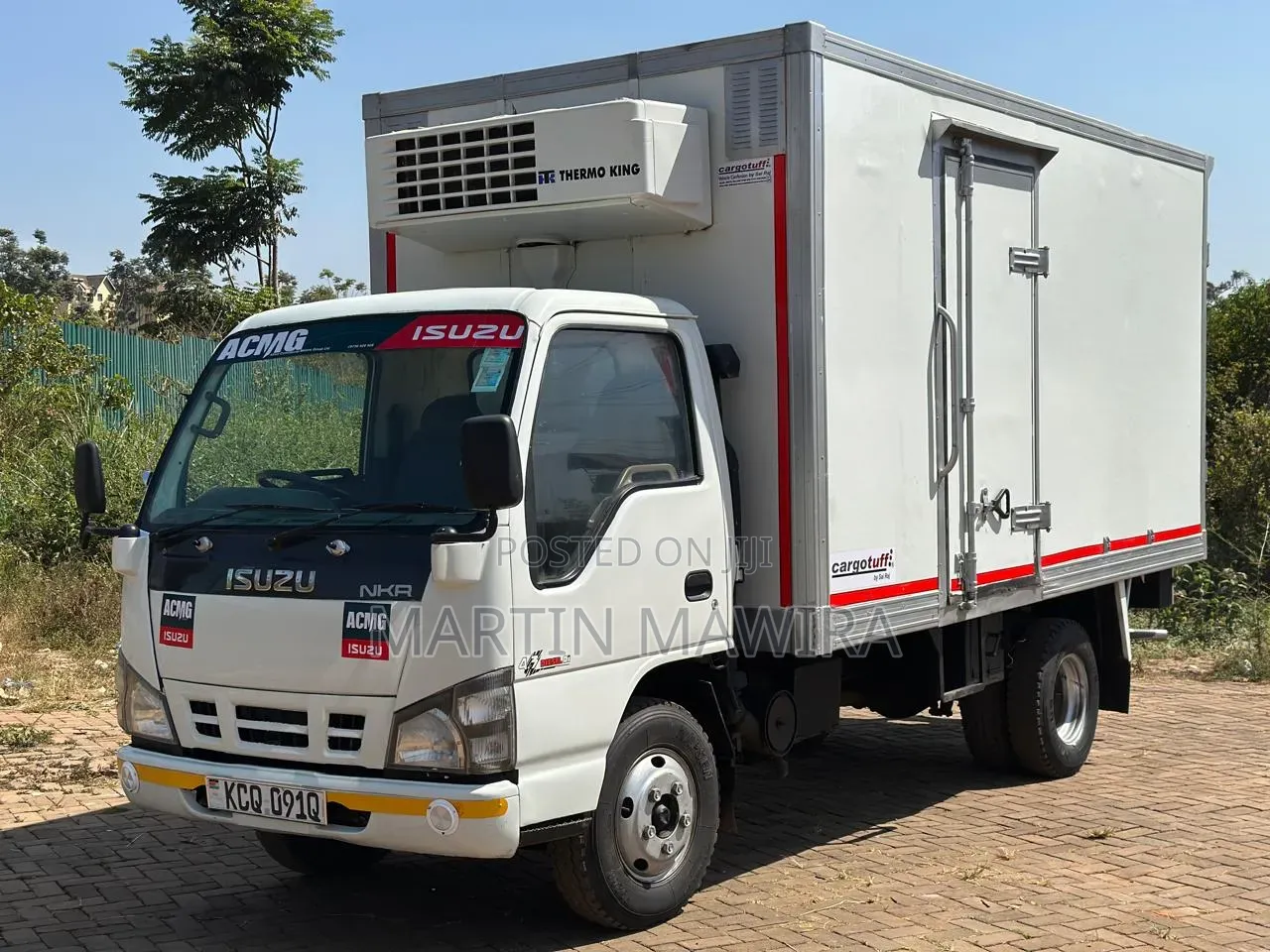 Isuzu NKR Covered