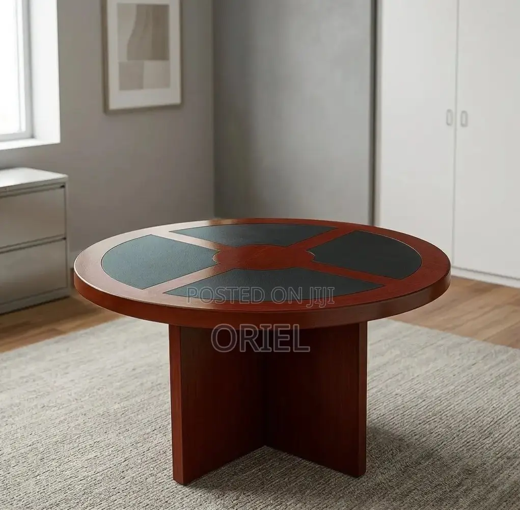 Boardroom Table : Round Meeting 4-Seater Conference Table