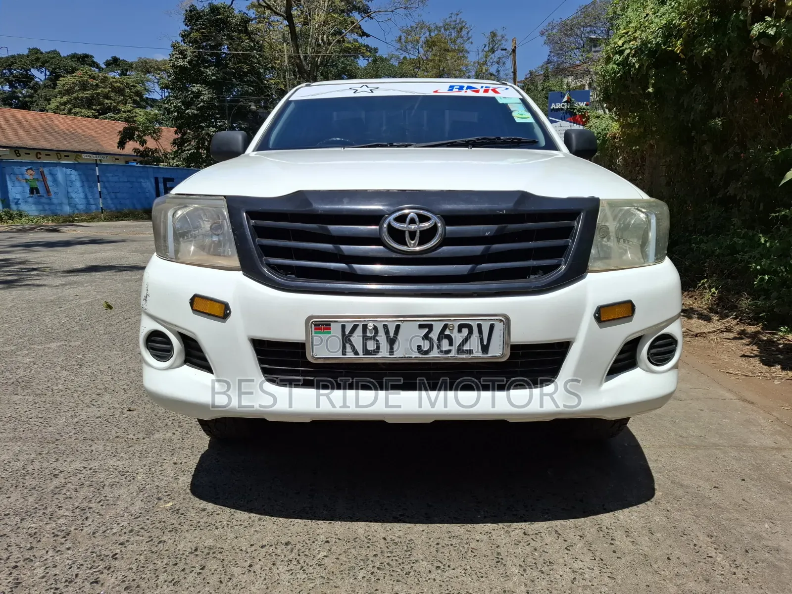 Toyota Hilux 2013 Off white