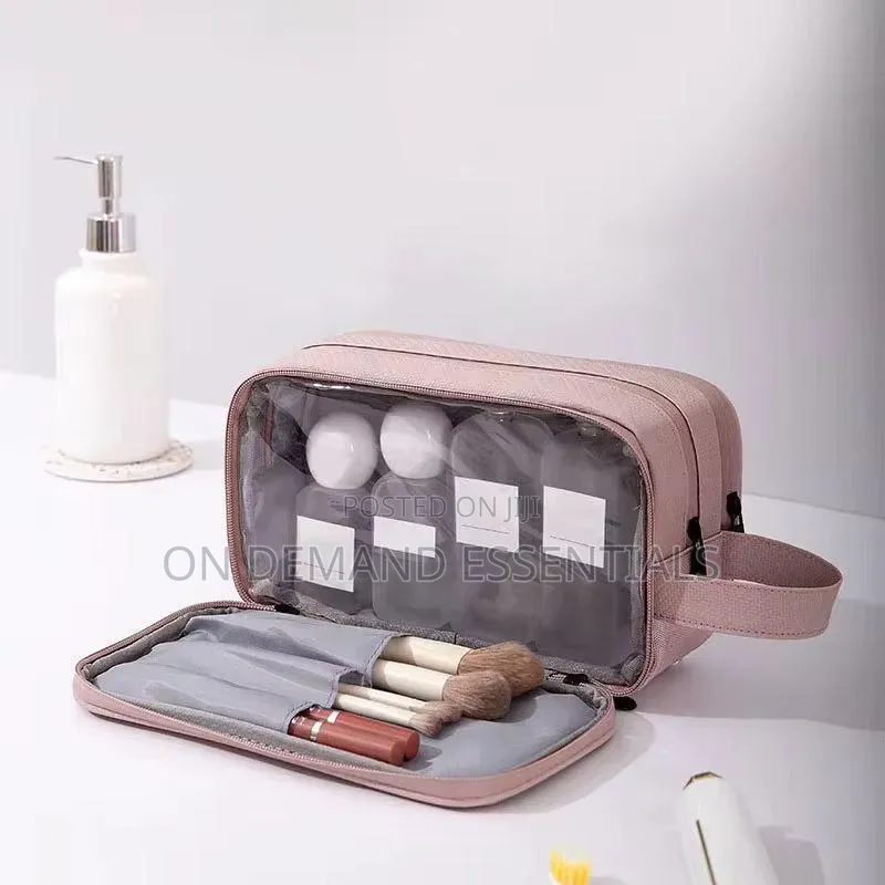 Excellent Wet and Dry Separation Toiletries Multilayered Storage Bag