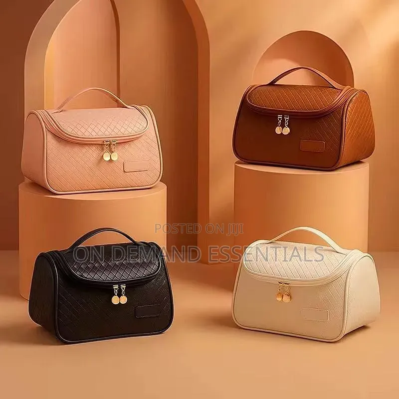 Leather Cosmetics / Make Up Organizer Travel Bag