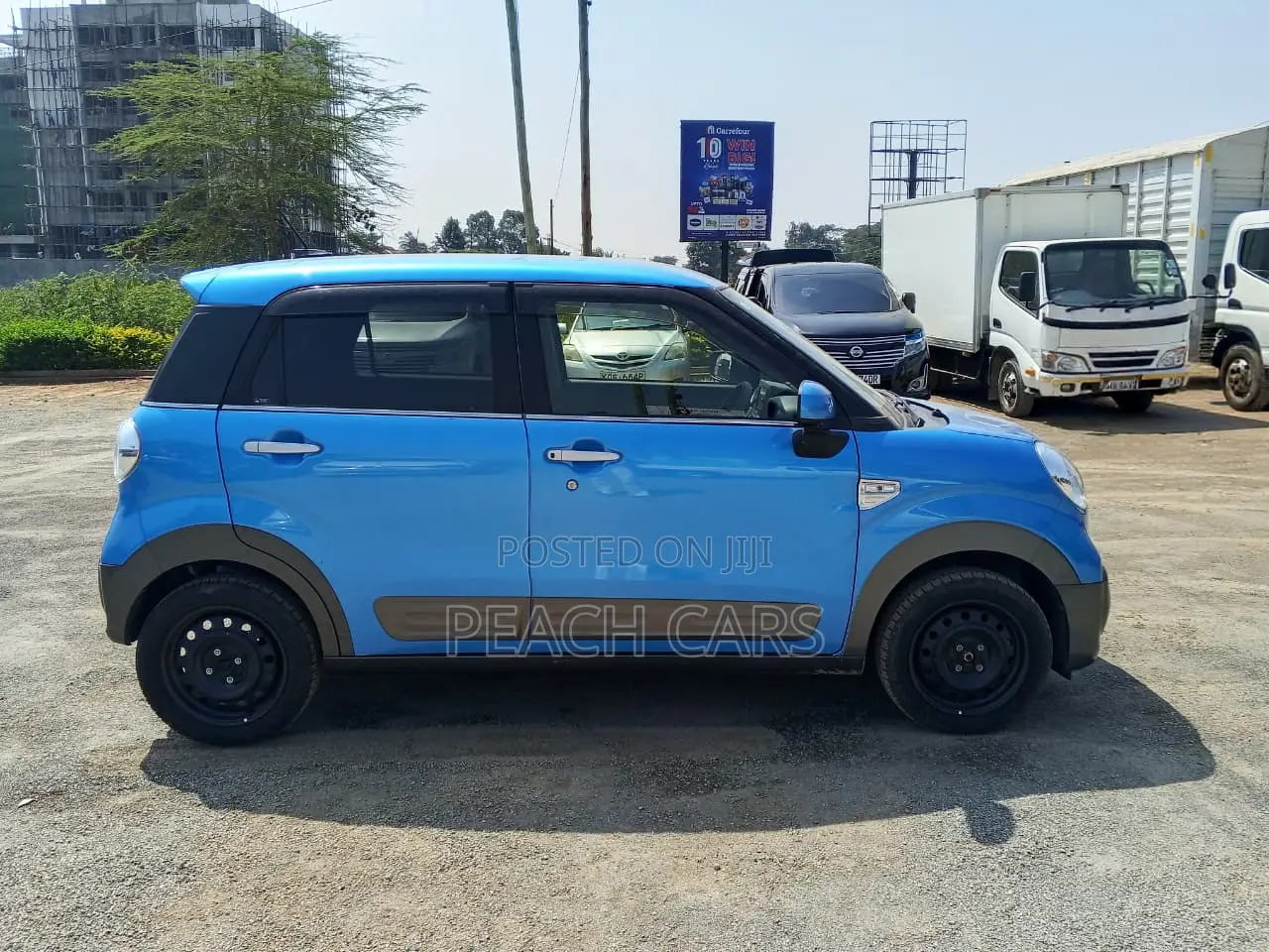 Daihatsu Cast 2019 Blue