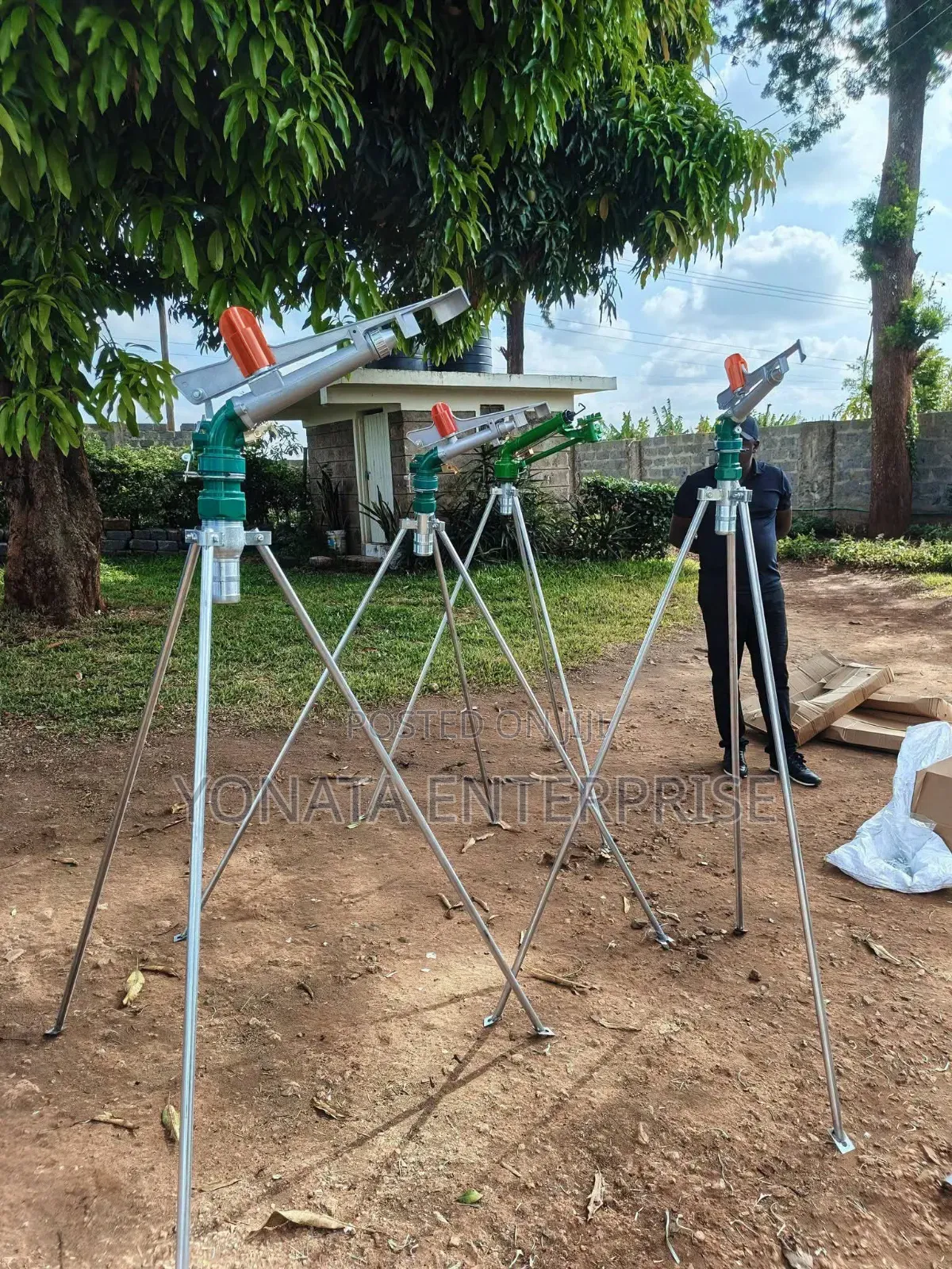 Heavy Duty 2" Rain With Stand