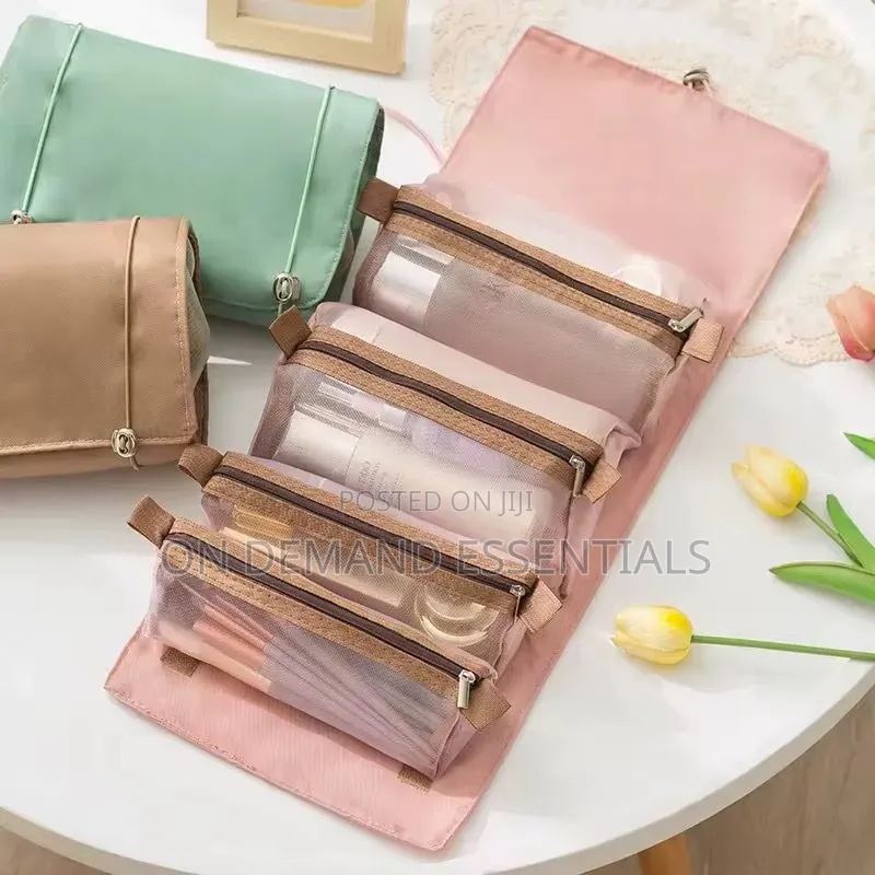 Luxury Cosmetic Bag With 4 Removable Bags