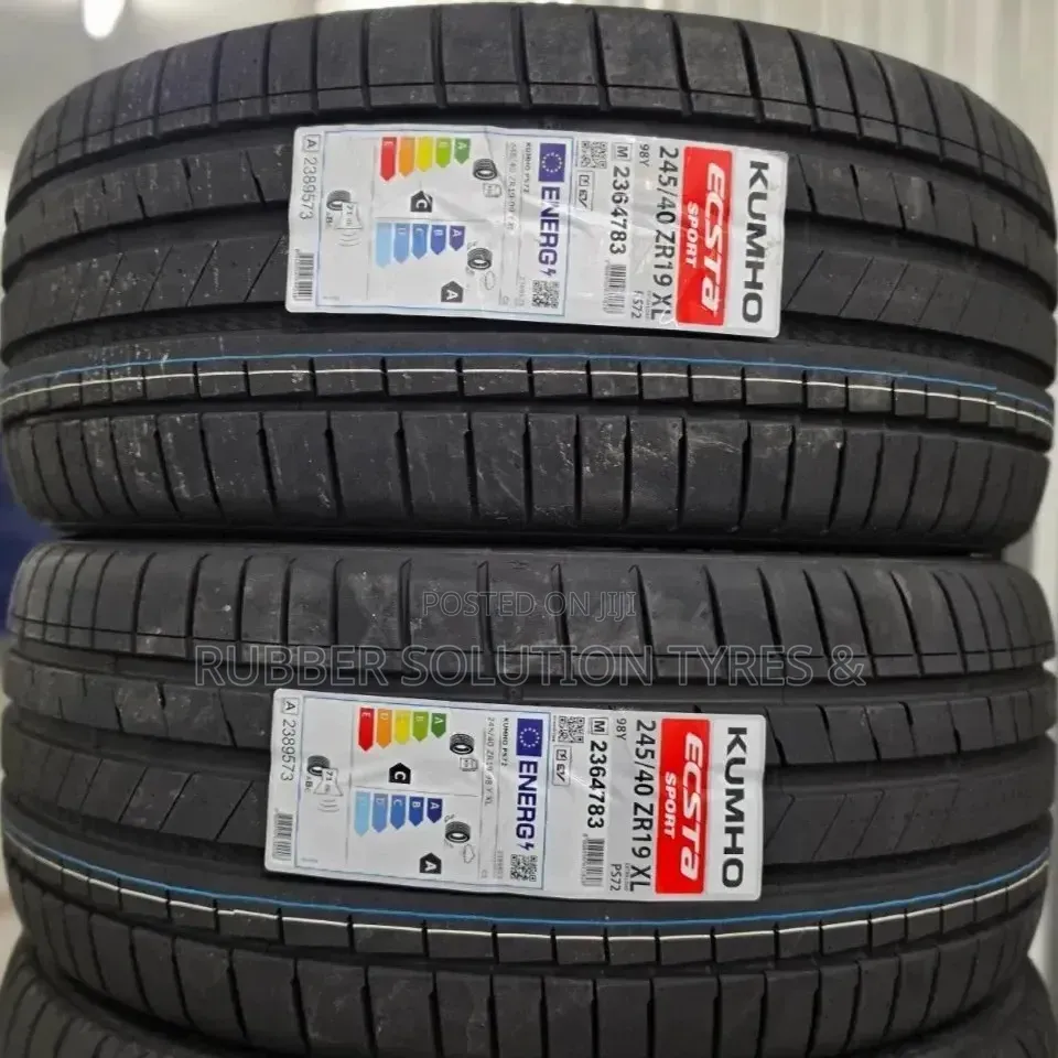 245 /40 R19 Kumho Tyres 98y Xl Escta Ps71