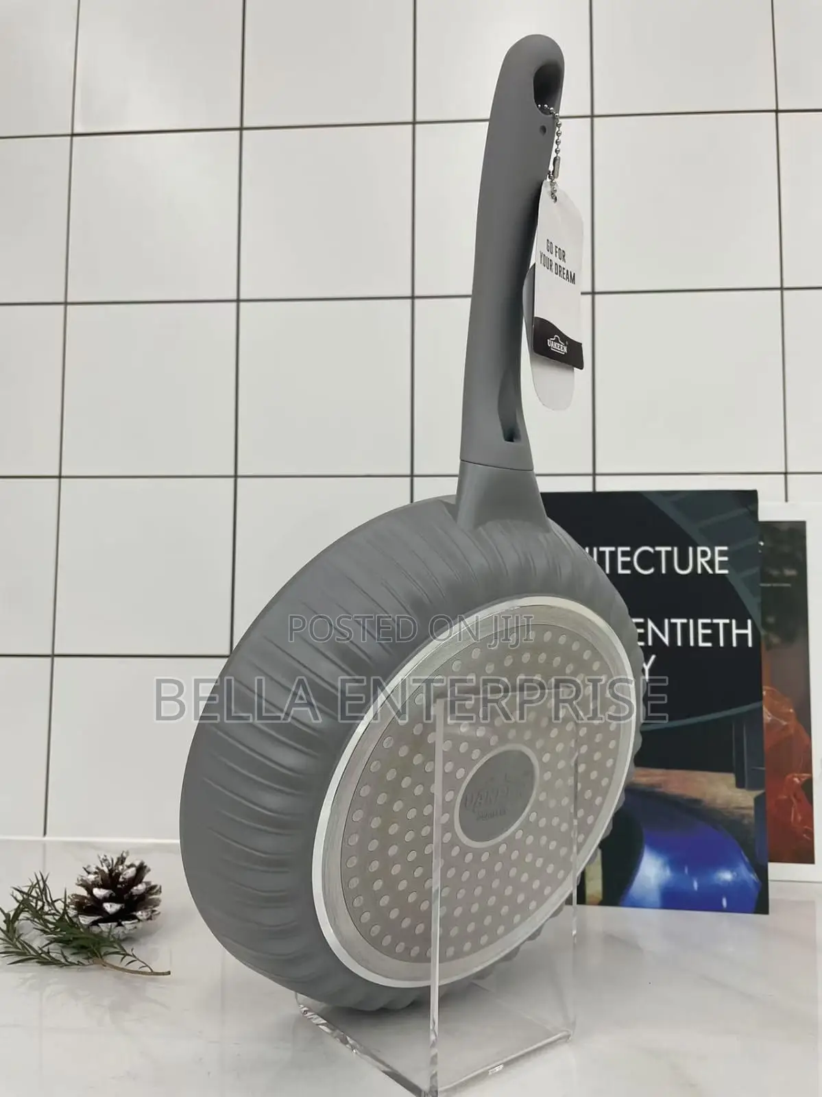 Premium Quality Eco-Friendly panMaterial*: Die-Cast Aluminum