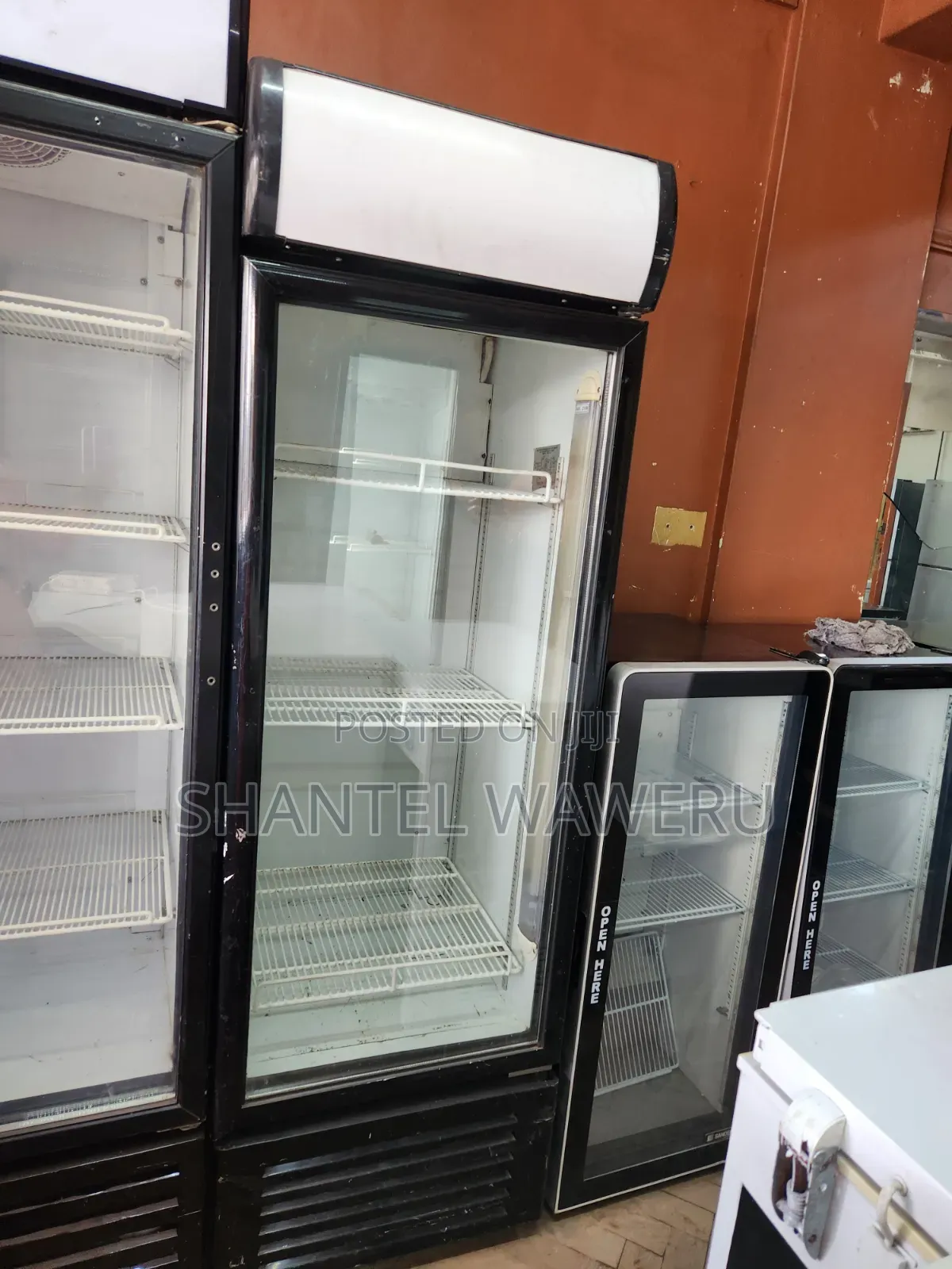 350litres Display Chiller