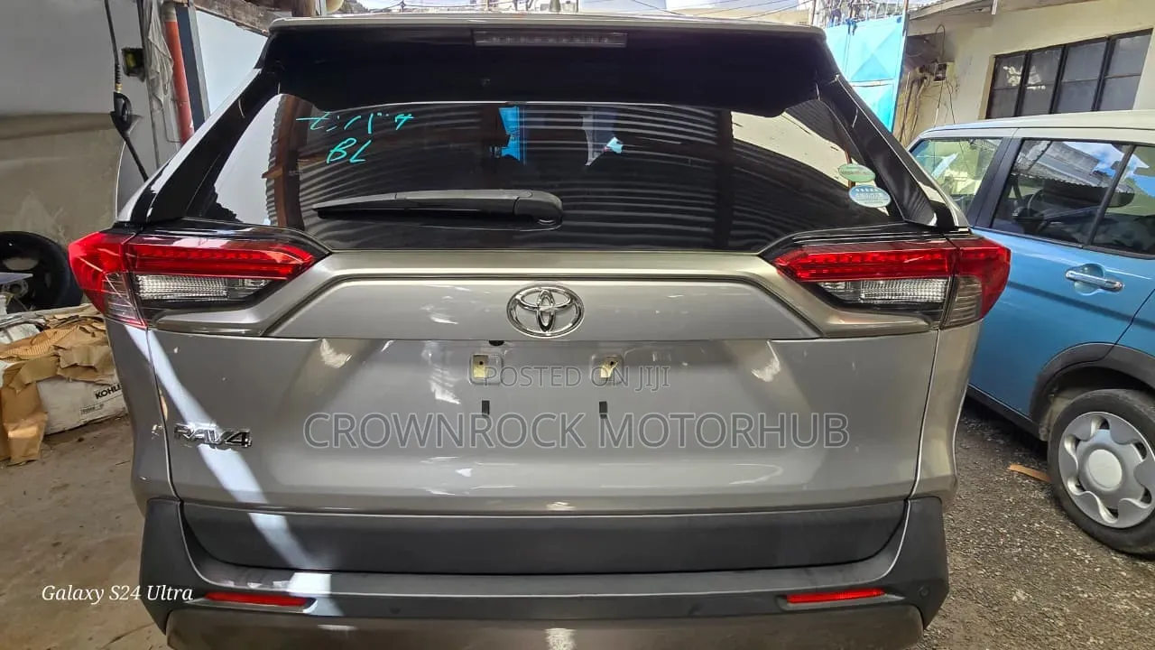 Toyota RAV4 2019 Silver
