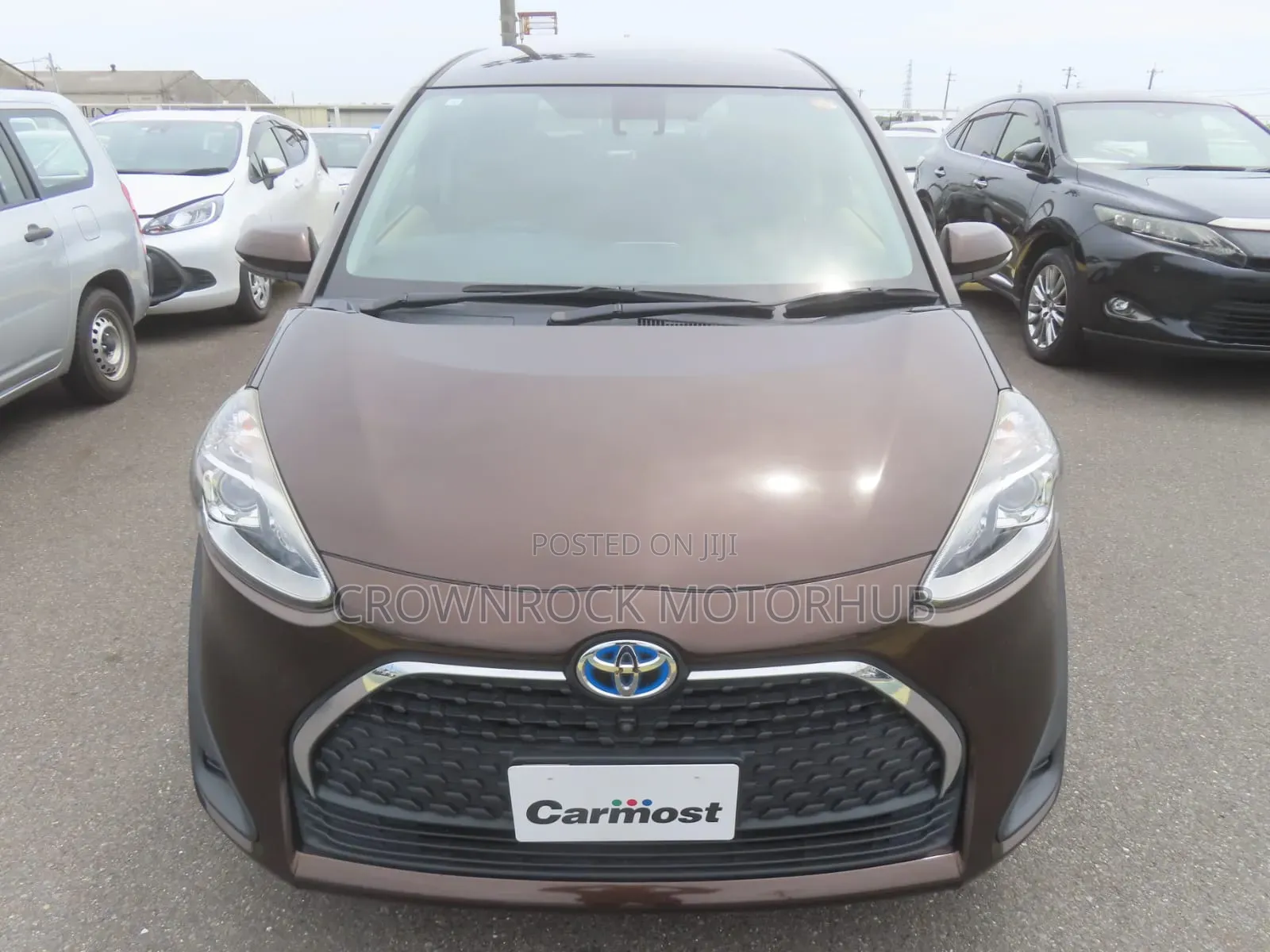 Toyota Sienta 2019 Brown