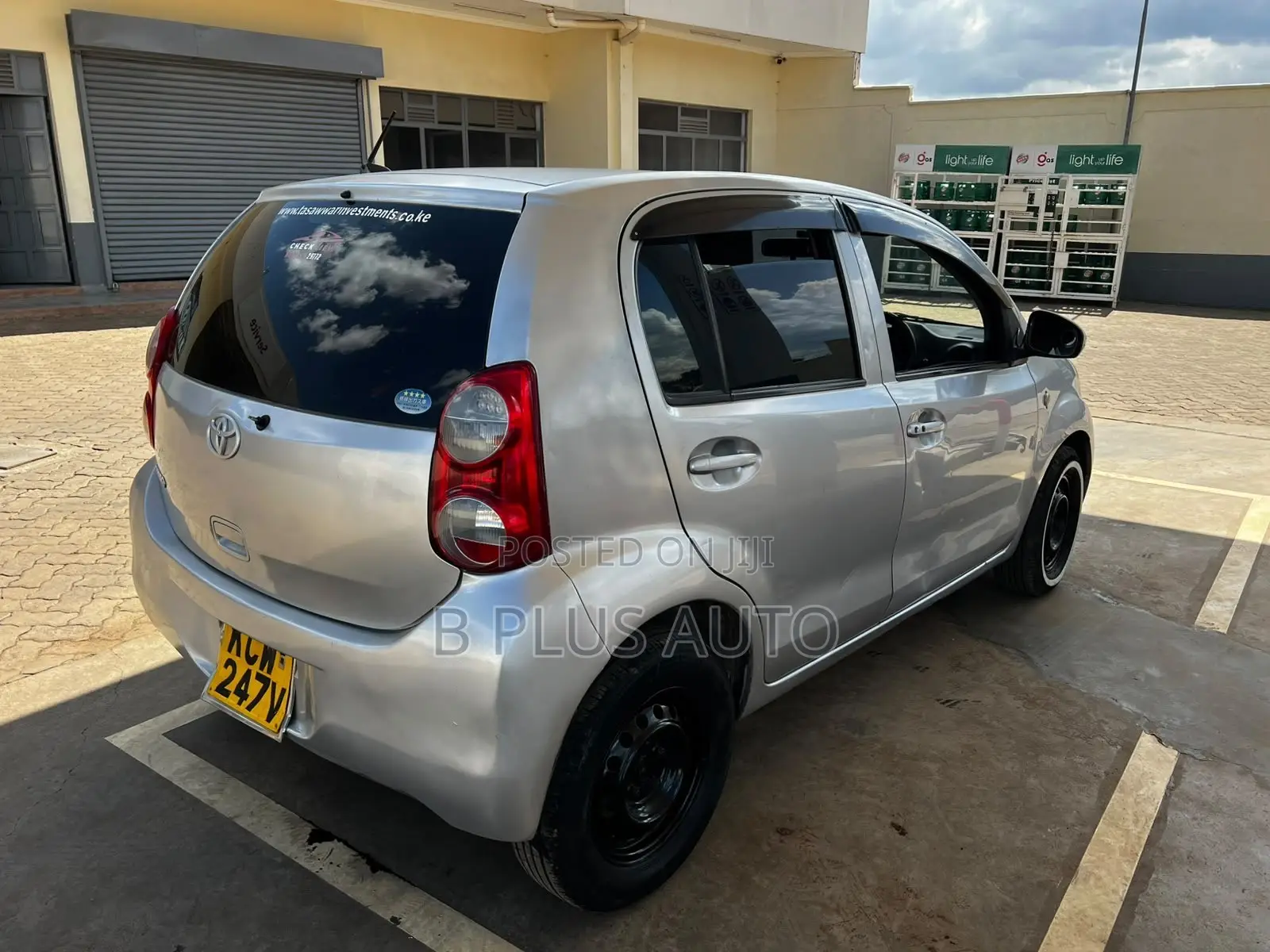 Toyota Passo 2013 Silver