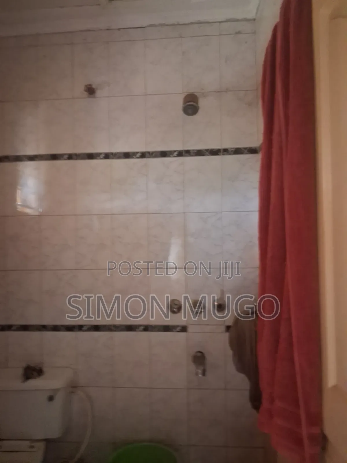 5bdrm Maisonette in Toll Estate for rent