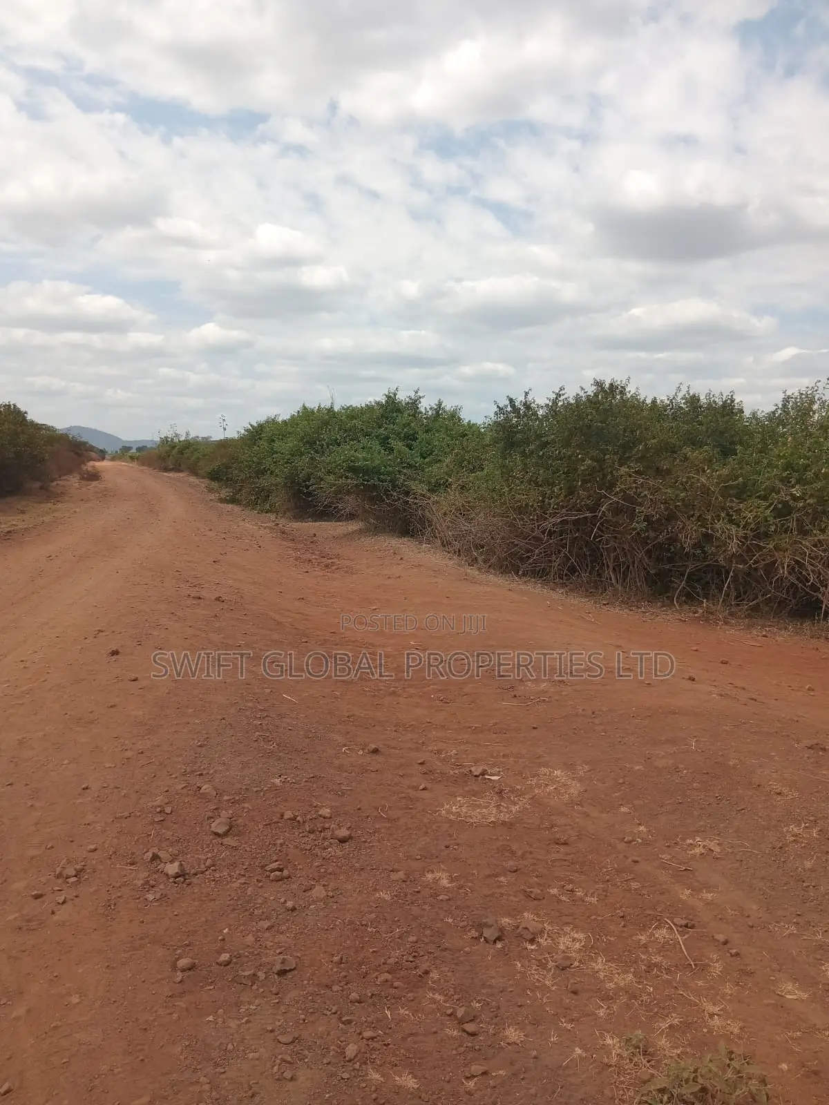 1000 Acres Touching Nairobi-Mombasa Highway Is Available for Sale