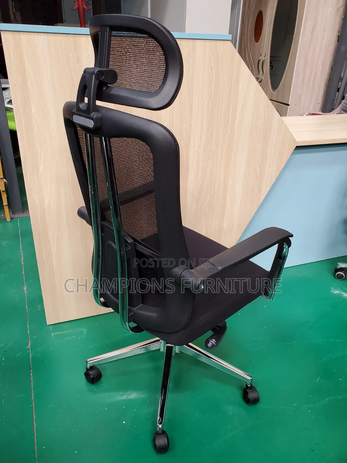 Ergonomic Chrome Elite Office Chair